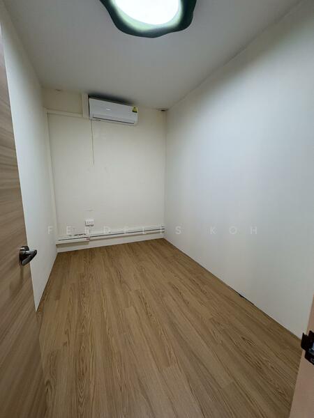 Interlocal Centre, 100G Pasir Panjang Road, Buona Vista / West Coast / Clementi New Town, 1,725 sqft, Light Industrial (B1) For Rent, by Ferdelis Koh, 60222887 - CommercialGuru.com.sg