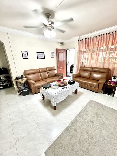 703 Choa Chu Kang Street 53, 703 Choa Chu Kang Street 53, 3 Bedrooms, 1,173 sqft, HDB Flat For Sale, by Akhbar Ariff, 60223066 - Living Room - PropertyGuru.com.sg