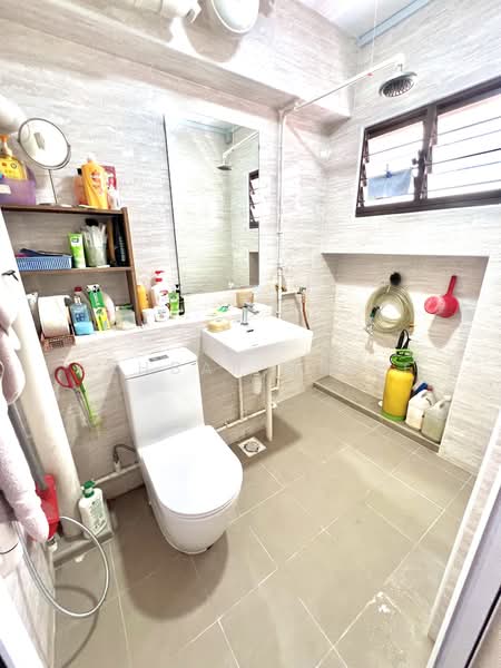 703 Choa Chu Kang Street 53, 703 Choa Chu Kang Street 53, 3 Bedrooms, 1,173 sqft, HDB Flat For Sale, by Akhbar Ariff, 60223066 - Bathroom - PropertyGuru.com.sg