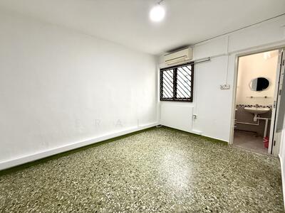 For Sale - 206 Jurong East Street 21