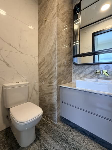 Perfect Ten, 323 Bukit Timah Road, 2 Bedrooms, 764 sqft, Condominium For Rent, by Shanice Lim, 60223261 - Bathroom - PropertyGuru.com.sg