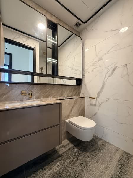 Perfect Ten, 323 Bukit Timah Road, 2 Bedrooms, 764 sqft, Condominium For Rent, by Shanice Lim, 60223261 - Bathroom - PropertyGuru.com.sg