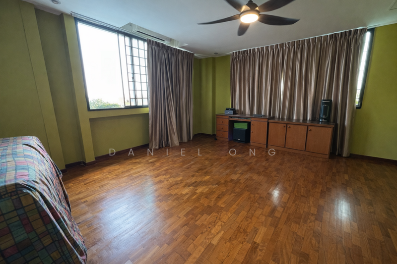 For Rent - Highland Centre