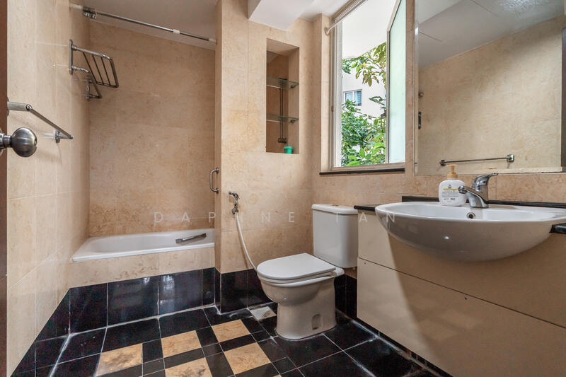 Master bedroom ensuite Bathroom