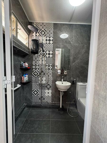 409 Choa Chu Kang Avenue 3, 409 Choa Chu Kang Avenue 3, Room Rental, 70 sqft, HDB Flat For Rent, by Roz Rufai, 60223648 - Bathroom - PropertyGuru.com.sg