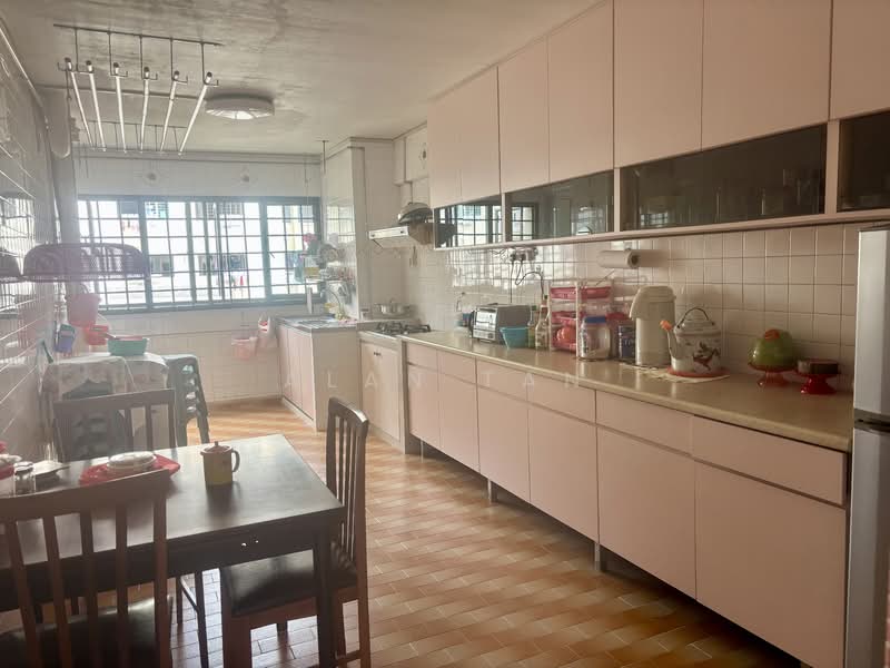 428 Ang Mo Kio Avenue 3, 428 Ang Mo Kio Avenue 3, Room Rental, 180 sqft, HDB Flat For Rent, by Alan Tan, 60223701 - Kitchen - PropertyGuru.com.sg