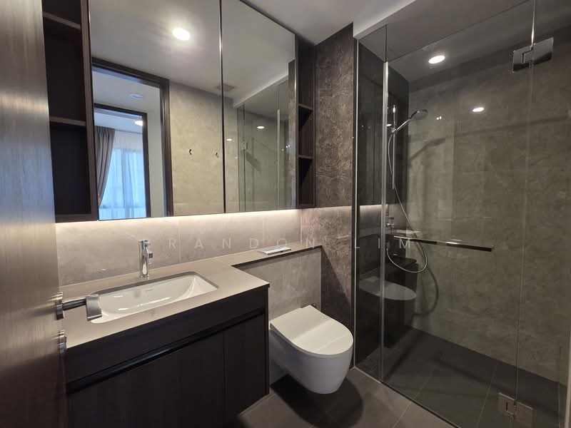 Tembusu Grand, 94 Jalan Tembusu, 2 Bedrooms, 743 sqft, Condominium For Rent, by Brandon Lim, 60223763 - Bathroom - PropertyGuru.com.sg
