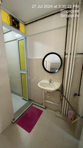 24 Beo Crescent, 24 Beo Crescent, 3 Bedrooms, 633 sqft, HDB Flat For Rent, by Jaselle Goh, 60223839 - Bathroom - PropertyGuru.com.sg