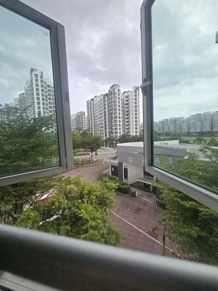 671 Edgefield Plains HDB Flat For Sale at S$ 640,000 | PropertyGuru Singapore - View