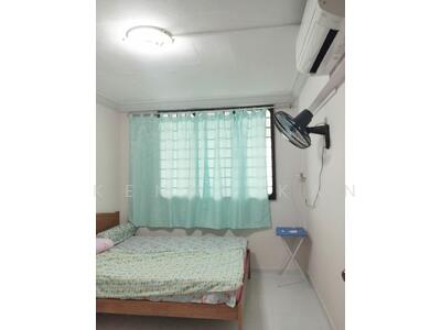 For Rent - 674 Hougang Avenue 8