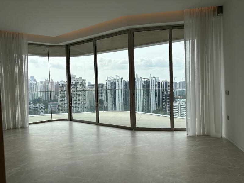 Spacious living and dining room