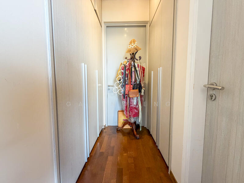 Master Bedroom Walk In