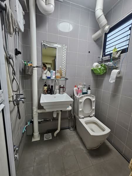 720 Ang Mo Kio Avenue 6, 720 Ang Mo Kio Avenue 6, 2 Bedrooms, 732 sqft, HDB Flat For Sale, by Joan Ong, 60224294 - PropertyGuru.com.sg