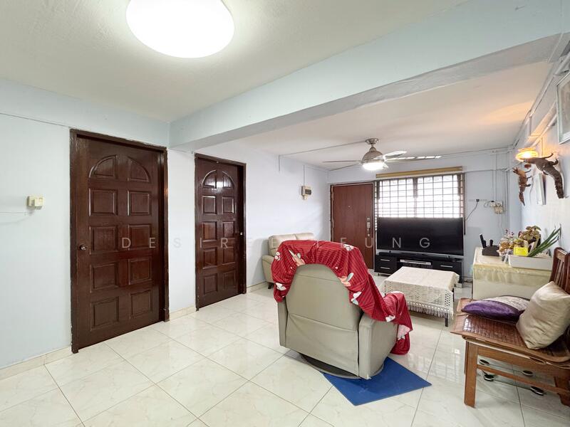 Living Room 2 (with another 2 bedrooms)