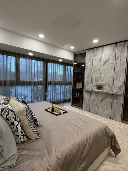 105 Shrewsbury Road Terraced House For Sale at S$ 7,880,000 | PropertyGuru Singapore - Master Bedroom