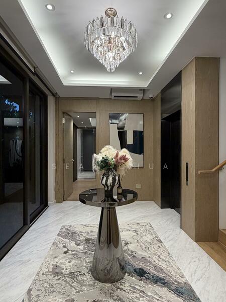 105 Shrewsbury Road Terraced House For Sale at S$ 7,880,000 | PropertyGuru Singapore - Foyer Lounge 