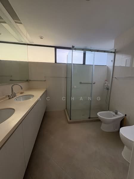 Wing on Life Garden Apartment For Sale at S$ 9,000,000 | PropertyGuru Singapore - Bathroom