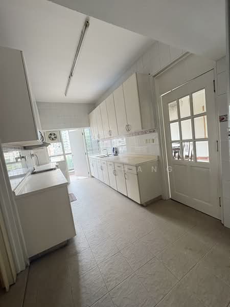 Wing on Life Garden Apartment For Sale at S$ 9,000,000 | PropertyGuru Singapore - Kitchen