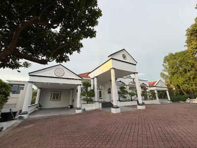 For Rent - Old Holland Road GCB