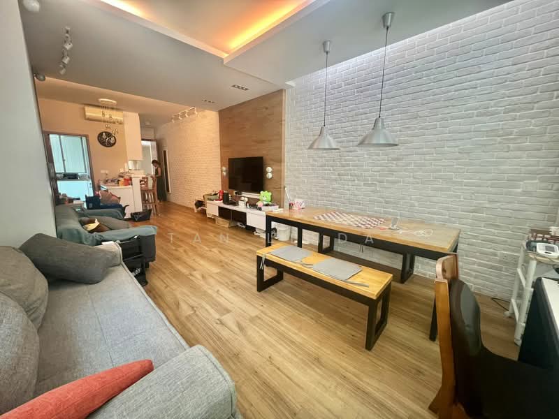 Double Bay Residences, 19D Simei Street 4, 3 Bedrooms, 1,367 sqft, Condominium For Sale, by Tan Linda, 60224529 - Living Room - PropertyGuru.com.sg