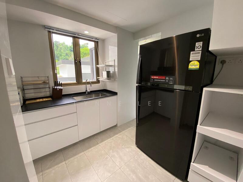 Parkview Apartments, 5 Bukit Batok Street 25, Room Rental, 300 sqft, Apartment For Rent, by Lynne Lee, 60224554 - Kitchen - PropertyGuru.com.sg