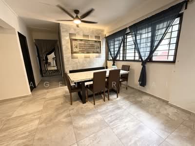 For Sale - 143 Tampines Street 12