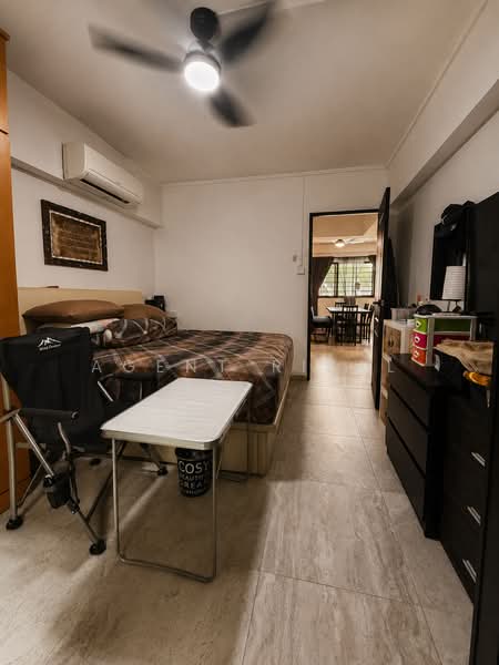 143 Tampines Street 12, 143 Tampines Street 12, 3 Bedrooms, 1,443 sqft, HDB Flat For Sale, by Agent Rizal, 60224588 - Bedroom - PropertyGuru.com.sg