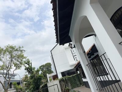 For Sale - Good-sized Bungalow House great for A&A or Rebuild…