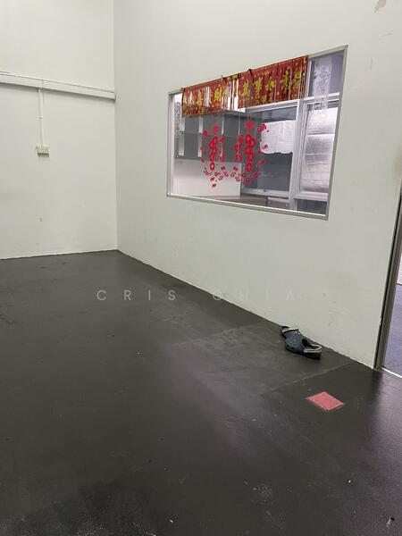 Wcega Plaza, 1 Bukit Batok Crescent, 2,563 sqft, Light Industrial (B1) For Sale, by Cris Chia, 60224686 - CommercialGuru.com.sg