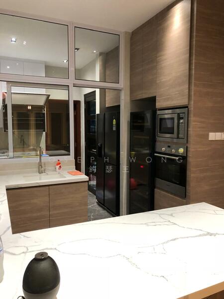 Jalan Sinar Bintang Terraced House For Sale at S$ 4,200,000 | PropertyGuru Singapore - Kitchen