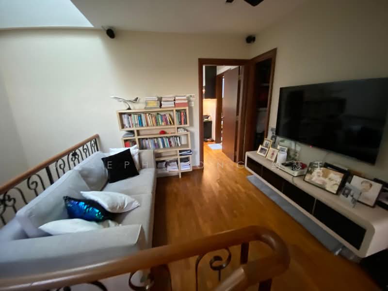 Jalan Sinar Bintang Terraced House For Sale at S$ 4,100,000 | PropertyGuru Singapore - Family corner