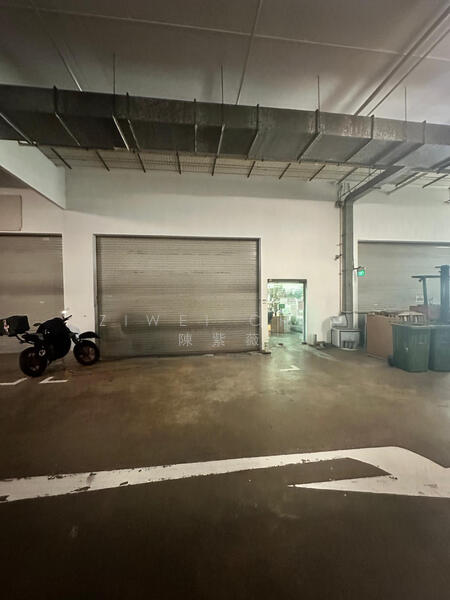 Pioneer Point, 5 Soon Lee Street, 2,035 sqft, Factory / Workshop (B2) For Sale, by Ziwei Chin 陳紫薇, 60224807 - Car Park - CommercialGuru.com.sg