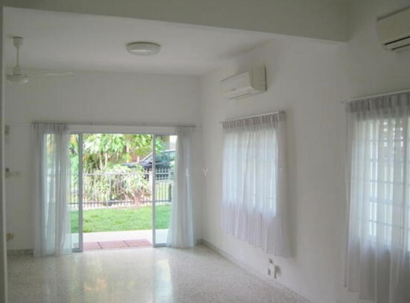 Watten / Shelford / Hillcrest Corner Terrace For Sale at S$ 8,500,000 | PropertyGuru Singapore - Living Room