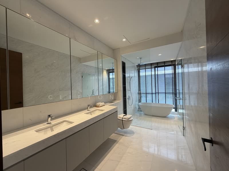 💫 TOP 21 Mount Rosie Detached Detached House For Sale at S$ 24,000,000 | PropertyGuru Singapore - Bathroom
