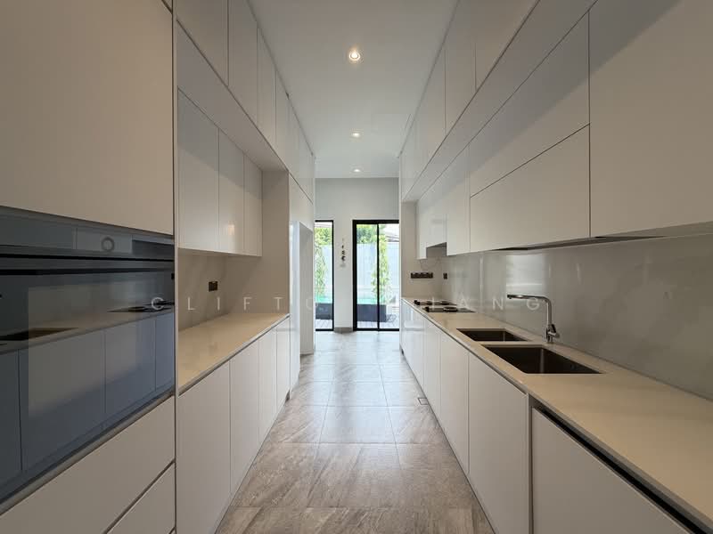 💫 TOP 21 Mount Rosie Detached Detached House For Sale at S$ 24,000,000 | PropertyGuru Singapore - Kitchen