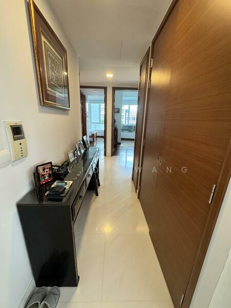 Passageway to bedrooms