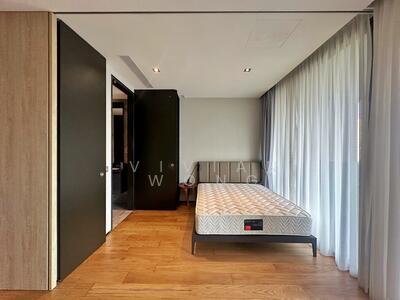 For Sale - OUE Twin Peaks