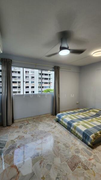 Lorong 8 Toa payoh HDB Flat For Sale at S$ 718,000 | PropertyGuru Singapore - Common bedroom
