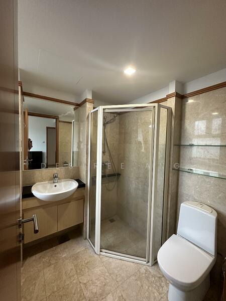 Attached bathroom 