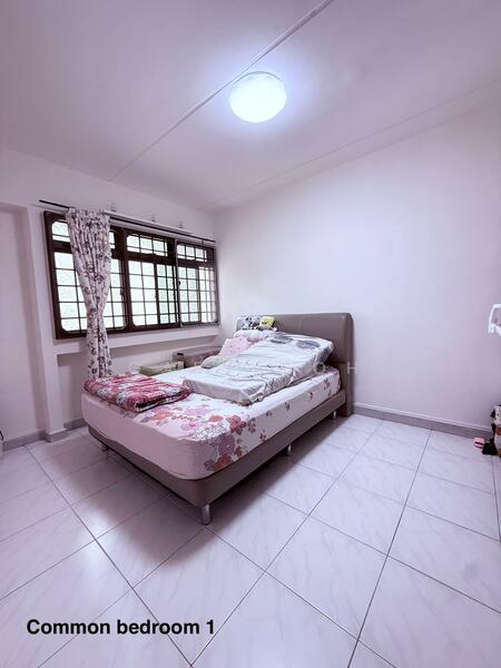 673 Choa Chu Kang Crescent HDB Flat For Sale at S$ 550,000 | PropertyGuru Singapore - Bedroom 1