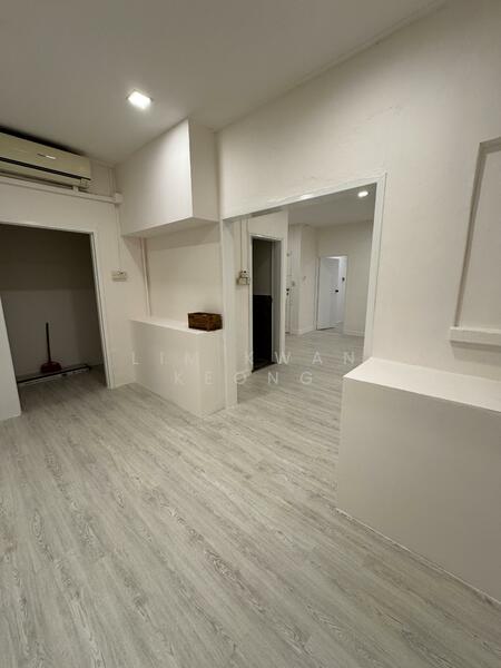 Goldhill Centre, 151-151B Thomson Road, 1,206 sqft, Office For Sale, by Lim Kwan Keong, 60225209 - CommercialGuru.com.sg