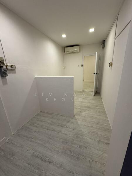 Goldhill Centre, 151-151B Thomson Road, 1,206 sqft, Office For Sale, by Lim Kwan Keong, 60225209 - CommercialGuru.com.sg