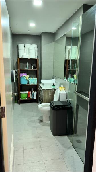 CT Hub 2, 114 Lavender Street, 1,000 sqft, Light Industrial (B1) For Rent, by Irene Quek, 60225366 - Bathroom - CommercialGuru.com.sg