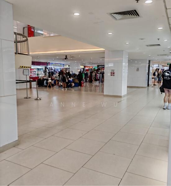 Lucky Plaza, 304 Orchard Road, 3,045 sqft, Mall Shop For Sale, by Anne Wu, 60225372 - CommercialGuru.com.sg