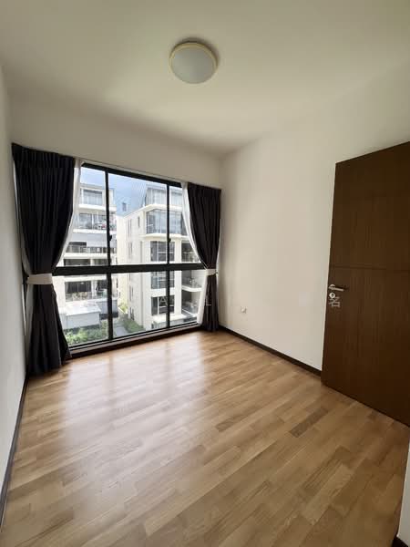 Miltonia Residences, 520 Miltonia Close, 3 Bedrooms, 1,173 sqft, Condominium For Rent, by Kayla Lim 芮名, 60225446 - Bedroom 2 with Full Length Window View - PropertyGuru.com.sg