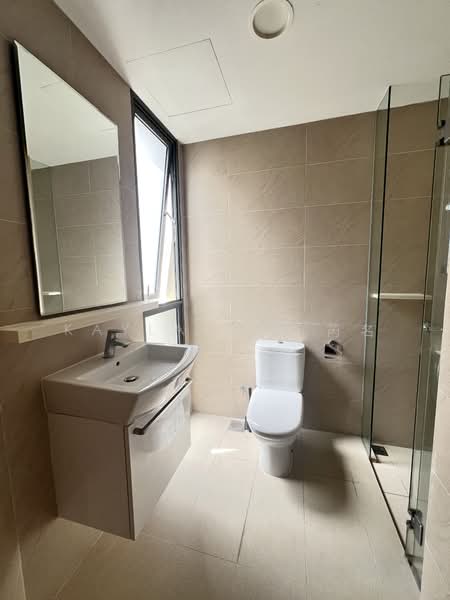 Miltonia Residences, 520 Miltonia Close, 3 Bedrooms, 1,173 sqft, Condominium For Rent, by Kayla Lim 芮名, 60225446 - Bathroom 2 - PropertyGuru.com.sg