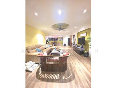 For Sale - 302 Hougang Avenue 5