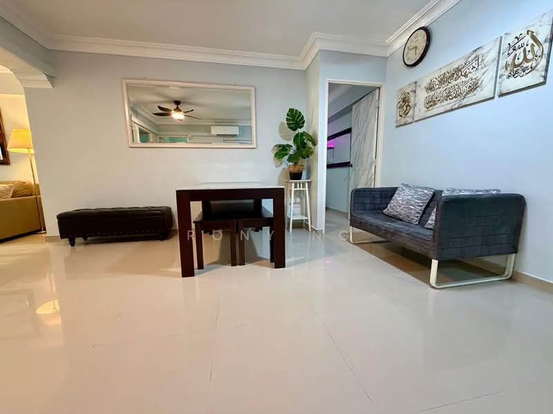 653B Jurong West Street 61, 653B Jurong West Street 61, 3 Bedrooms, 1,184 sqft, HDB Flat For Sale, by Rony Ng, 60225715 - Living Room - PropertyGuru.com.sg