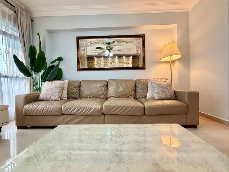 653B Jurong West Street 61, 653B Jurong West Street 61, 3 Bedrooms, 1,184 sqft, HDB Flat For Sale, by Rony Ng, 60225715 - Living Room - PropertyGuru.com.sg