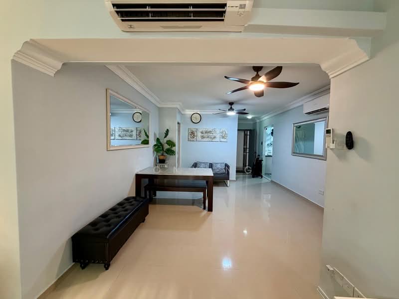 653B Jurong West Street 61, 653B Jurong West Street 61, 3 Bedrooms, 1,184 sqft, HDB Flat For Sale, by Rony Ng, 60225715 - Living Room - PropertyGuru.com.sg